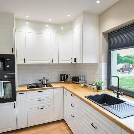 Sun & Garden House 펜션 오시비엥침